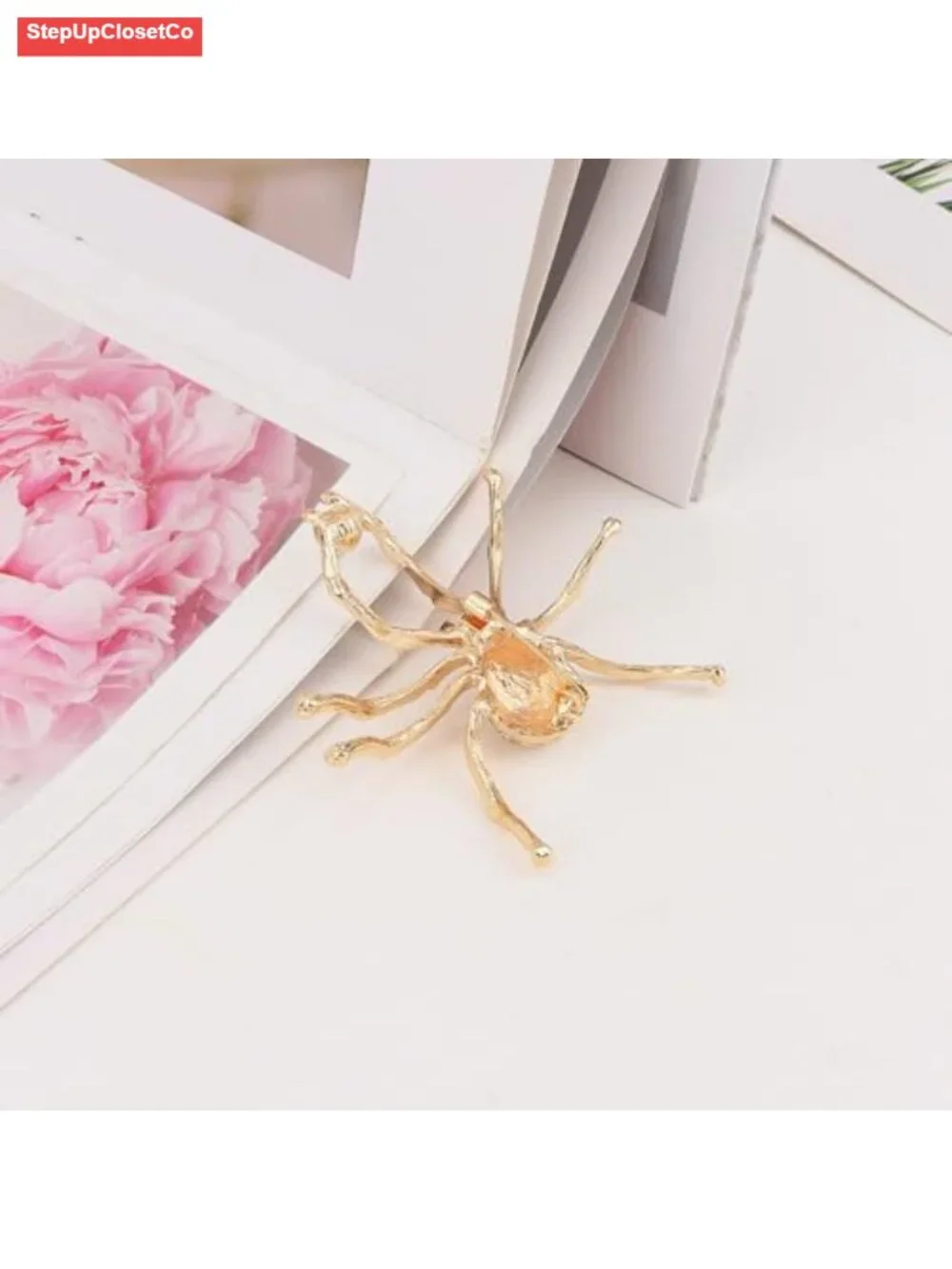 Gold Alloy Spider Brooch Pin with Rhinestones, Elegant Jewelry for Cardigan,